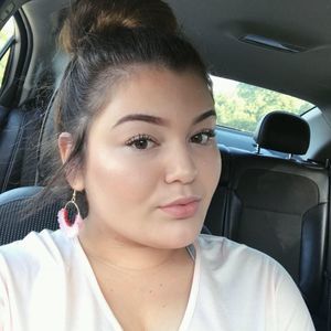 Meet your Posher, Angelise